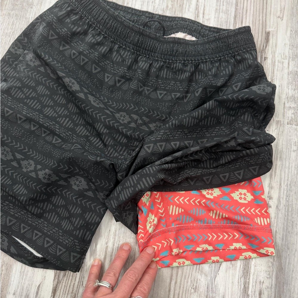 Chubbies Black geo print Swim Shorts - Picture 2 of 7